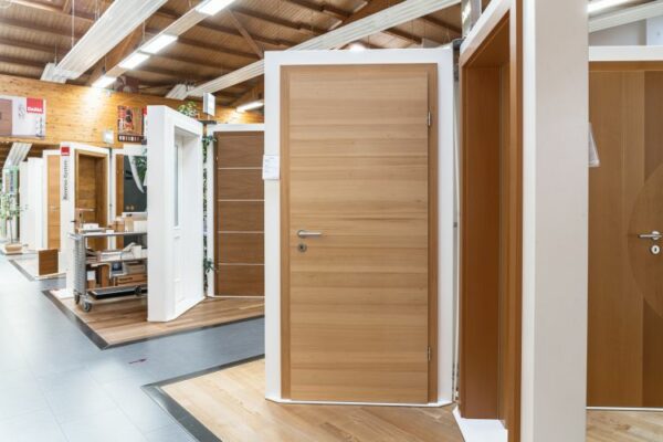 Innentueren, diverse, Ausstellung, Holzkonzept, Buchs